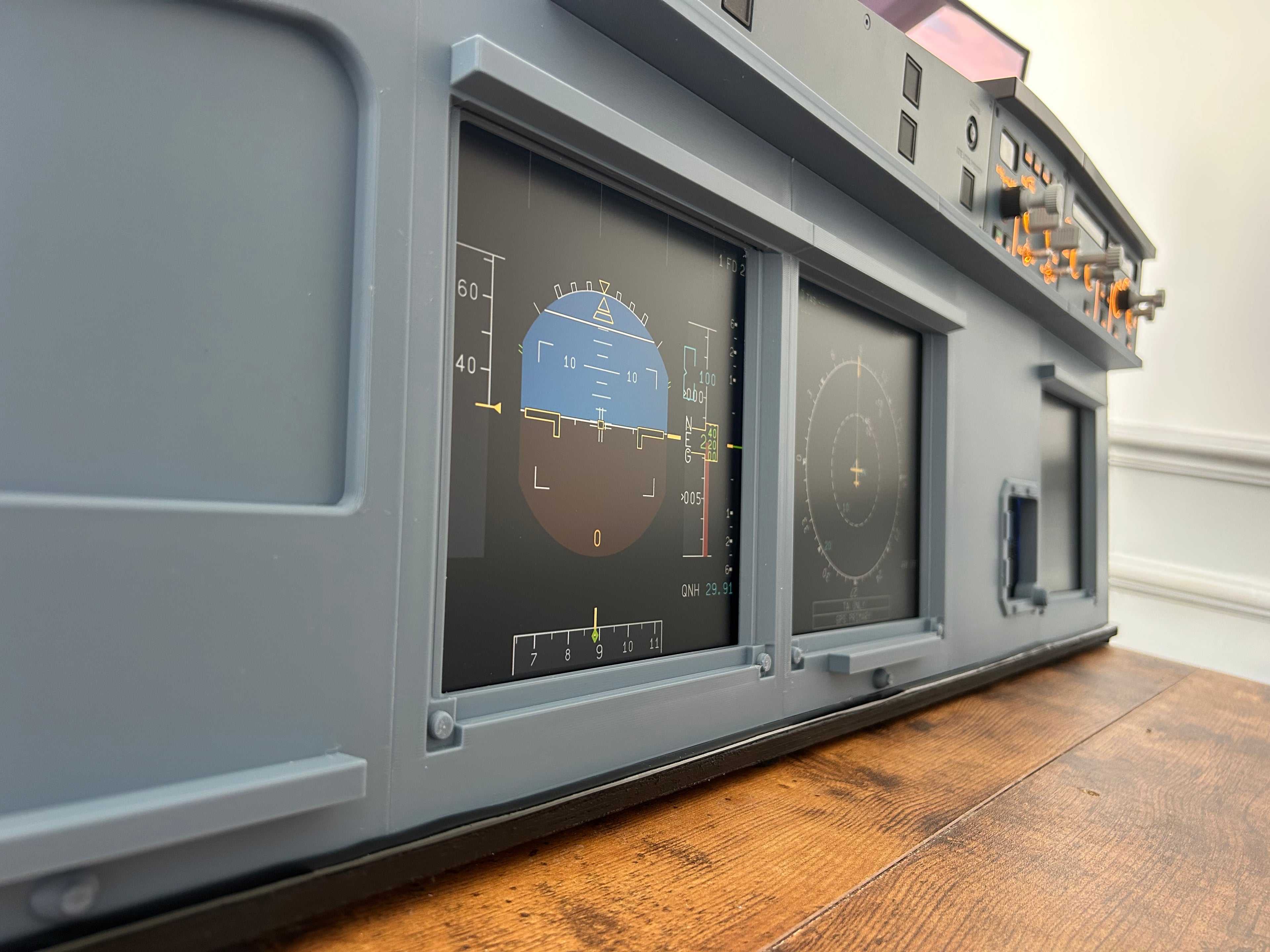 Airbus A320 MIP Cockpit – Fully Assembled Flight Simulator Desktop Rig (Full Captain with Glare Support)